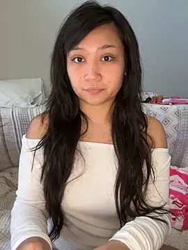babygirlesme online show from 05/19/26, 11:01