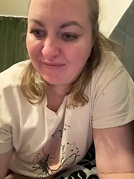 Amelia-Diamond online show from 11/22/25, 02:16