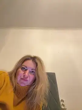 Amelia-Diamond online show from 11/27/25, 04:29