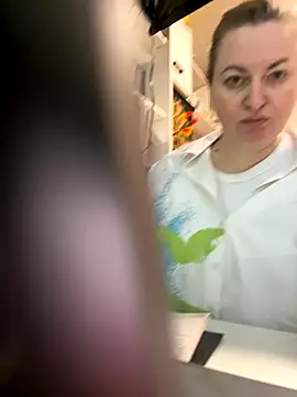 Amelia-Diamond online show from 11/25/25, 08:47