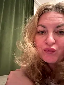 Amelia-Diamond online show from 11/21/25, 11:26