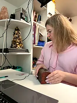 Amelia-Diamond online show from 12/02/25, 11:23