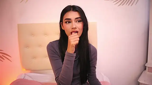 Scarlett Keller online show from 11/03/25, 07:50