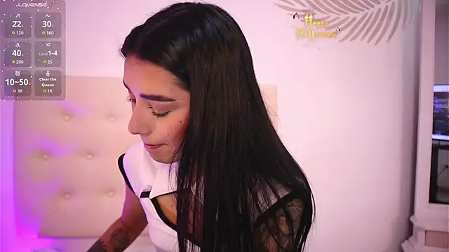 Scarlett Keller online show from 11/04/25, 07:39