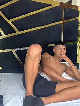 Emiliano Reyes online show from 05/20/26, 04:42
