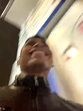 Emiliano Reyes online show from 11/30/25, 02:12