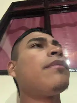 Emiliano Reyes online show from 04/23/26, 04:52