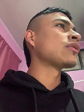 Emiliano Reyes online show from 05/12/26, 12:41