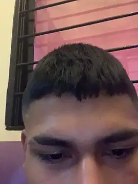 Emiliano Reyes online show from 11/25/25, 01:50