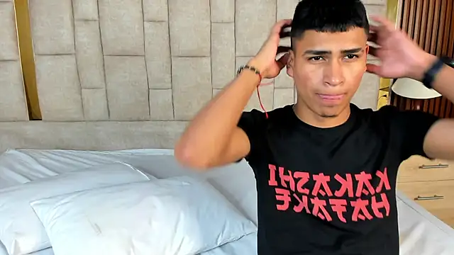 Emiliano Reyes online show from 11/10/25, 03:11