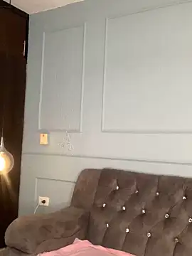 Orianabluee  online show from 11/02/25, 07:41