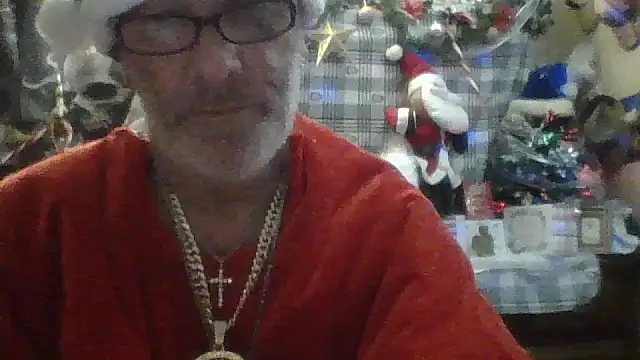 Snapshot of bigdaddyrooster chatting on 12/20/25, 09:45 bigdaddyrooster online show from 12/20/25, 09:45