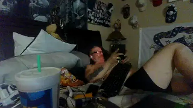 Snapshot of bigdaddyrooster chatting on 02/03/26, 06:33 bigdaddyrooster online show from 02/03/26, 06:33