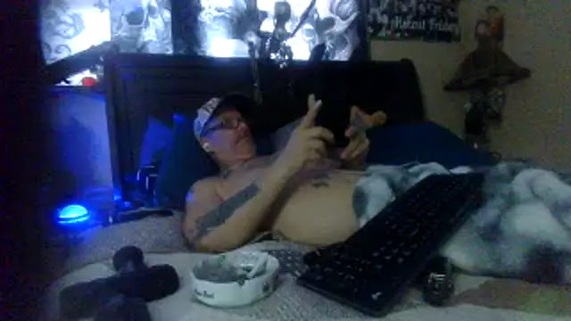 Snapshot of bigdaddyrooster chatting on 03/03/26, 02:24 bigdaddyrooster online show from 03/03/26, 02:24