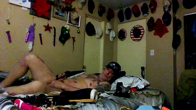 Snapshot of bigdaddyrooster chatting on 01/06/26, 08:13 bigdaddyrooster online show from 01/06/26, 08:13