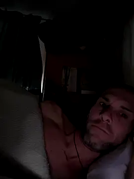 Snapshot of Vanovik20 chatting on 10/18/25, 07:54 Vanovik20 online show from 10/18/25, 07:54