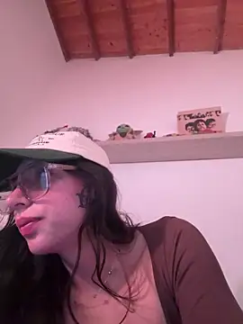 valeriahornier online show from 03/24/26, 04:12