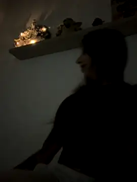 valeriahornier online show from 12/22/25, 01:50