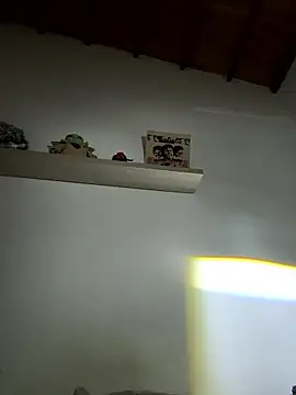 valeriahornier online show from 01/08/26, 06:41