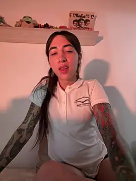 valeriahornier online show from 02/17/26, 10:07