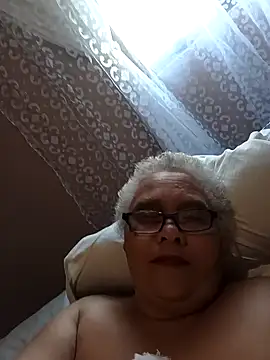 juicyboode online show from 10/25/25, 01:34