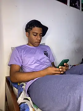 Snapshot of liam_Brooks9 chatting on 01/12/26, 01:18 liam Brooks9 online show from 01/12/26, 01:18