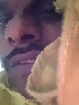 Snapshot of RNlov chatting on 10/19/25, 03:37 RNlov online show from 10/19/25, 03:37