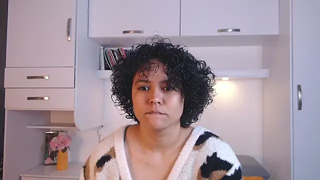 MartiRuis10 online show from 11/15/25, 07:29