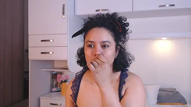 MartiRuis10 online show from 11/05/25, 10:02