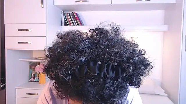 MartiRuis10 online show from 11/20/25, 09:15