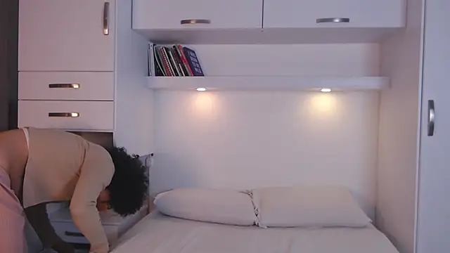 MartiRuis10 online show from 11/19/25, 11:27