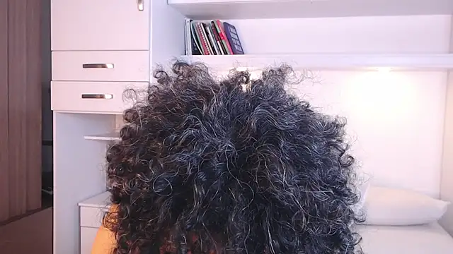 MartiRuis10 online show from 10/29/25, 10:20