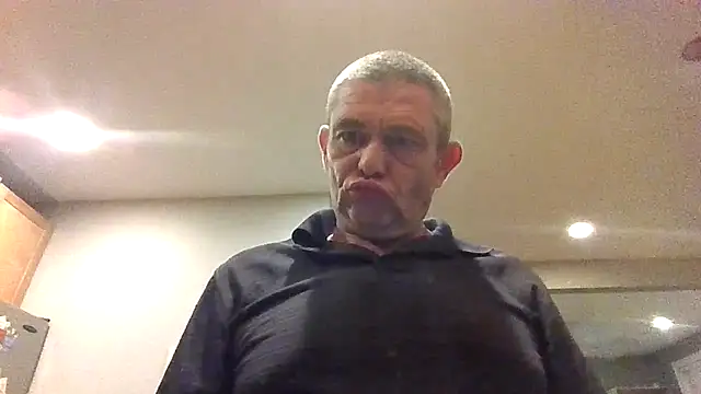 Snapshot of burby79 chatting on 07/20/26, 11:40 burby79 online show from 07/20/26, 11:40