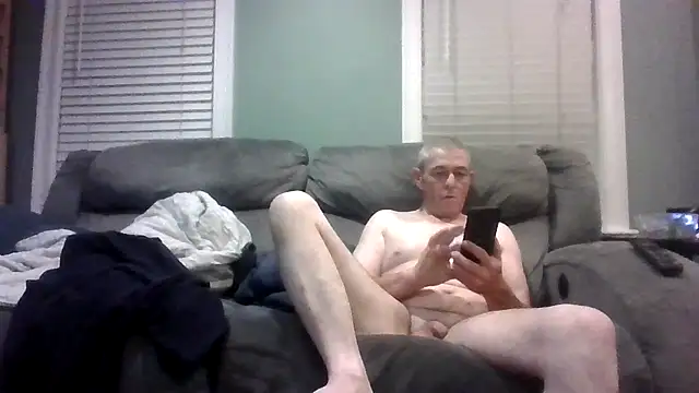 Snapshot of burby79 chatting on 07/12/26, 04:13 burby79 online show from 07/12/26, 04:13