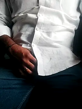 DesiBlackBull online show from 12/16/25, 11:47