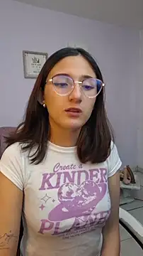 Snapshot of princess_foxxy chatting on 12/20/25, 09:50 princess foxxy online show from 12/20/25, 09:50