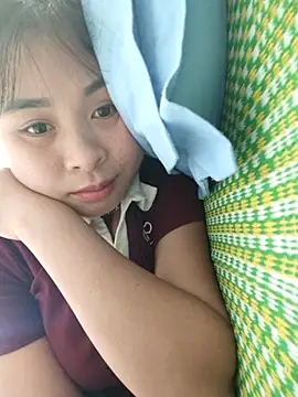 Squirrel-Pear online show from 11/12/25, 04:38