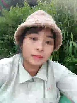 Squirrel-Pear online show from 11/03/25, 10:19