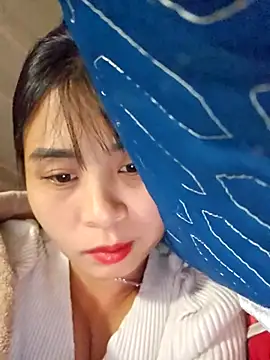 Squirrel-Pear online show from 11/30/25, 03:13