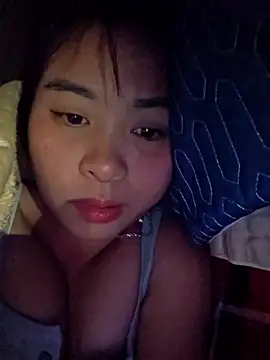 Squirrel-Pear online show from 12/15/25, 08:25