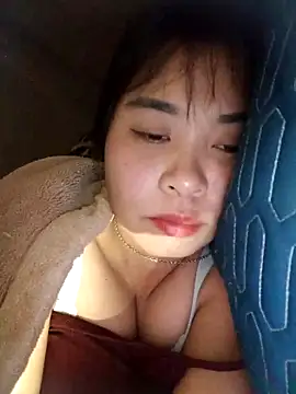 Squirrel-Pear online show from 12/18/25, 03:27