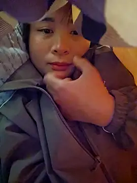 Squirrel-Pear online show from 12/15/25, 08:09