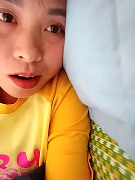 Squirrel-Pear online show from 11/11/25, 03:01