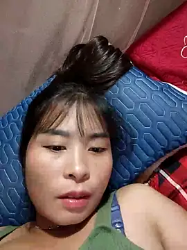 Squirrel-Pear online show from 10/25/25, 02:50