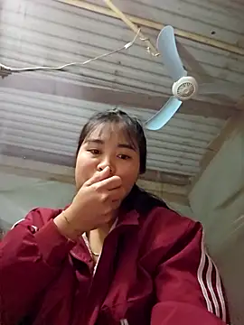 Squirrel-Pear online show from 11/20/25, 09:15