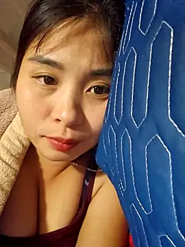 Squirrel-Pear online show from 11/25/25, 01:55