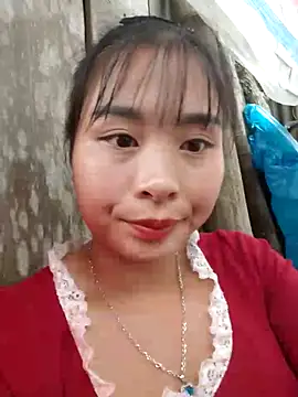 Squirrel-Pear online show from 11/18/25, 03:54