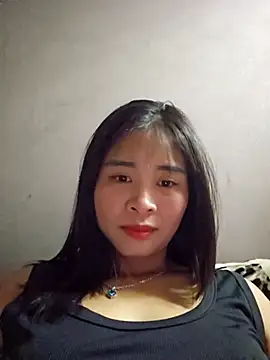 Squirrel-Pear online show from 12/18/25, 03:00