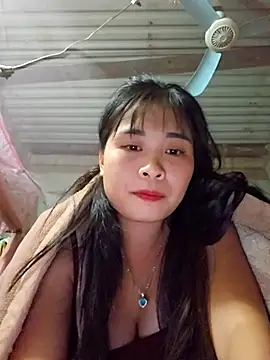 Squirrel-Pear online show from 11/22/25, 03:00