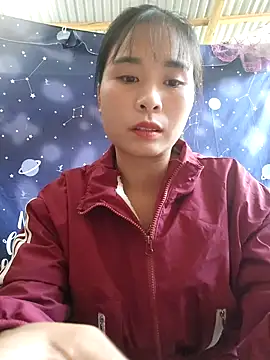 Squirrel-Pear online show from 11/14/25, 01:09